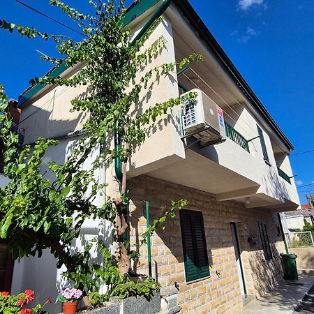 Holiday Home Marija Biograd Na Moru Esterno foto